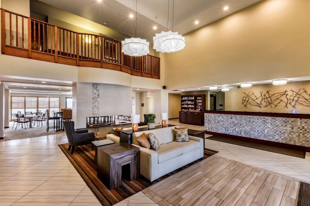Holiday Inn Express & Suites Cedar Falls - Waterloo By Ihg 外观 照片