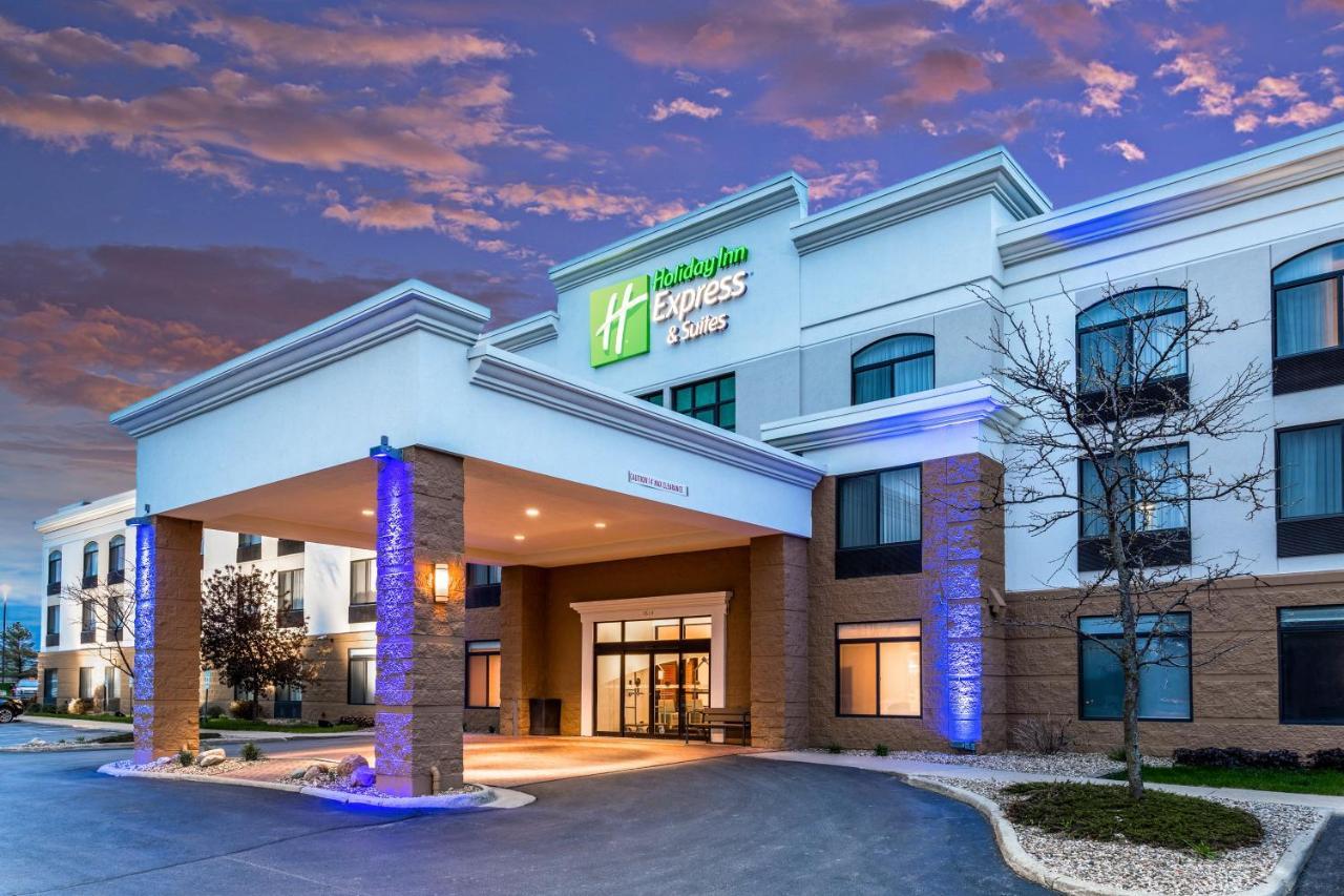 Holiday Inn Express & Suites Cedar Falls - Waterloo By Ihg 外观 照片